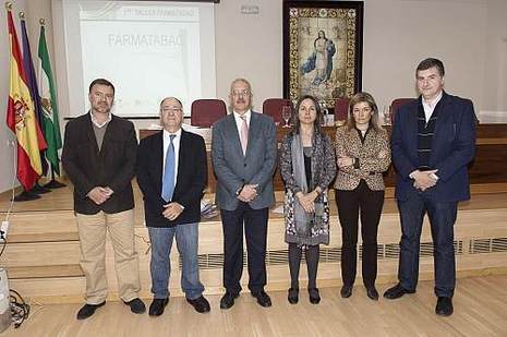Farmatabaq, programa de formación en deshabituación tabáquica para los farmacéuticos andaluces Farmatabaq, programa de formación en deshabituación tabáquica para los farmacéuticos andaluces