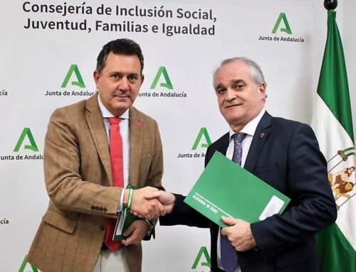 Los farmacéuticos andaluces colaborarán con la Junta de Andalucía para combatir la soledad no deseada en las personas mayores