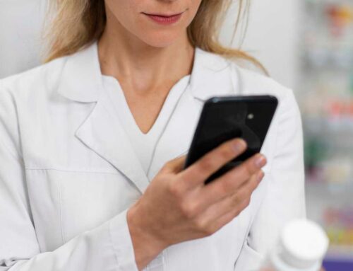 ¿Eres farmacéutic@ y te gusta compartir consejos saludables en redes sociales? Puedes optar a un premio dotado con 5.000 euros